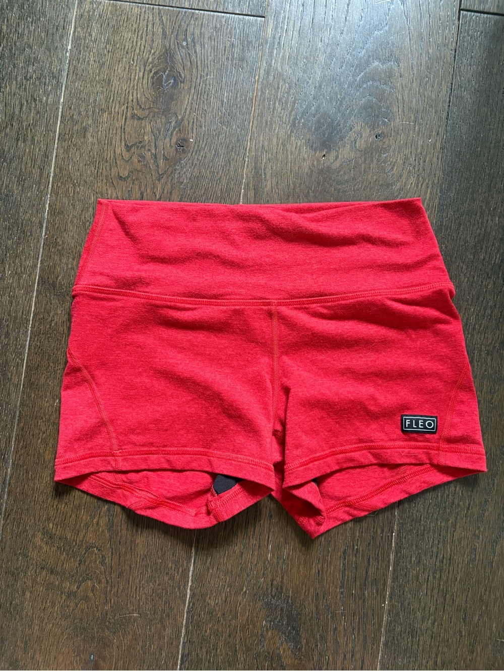 Fleo apex contour shorts